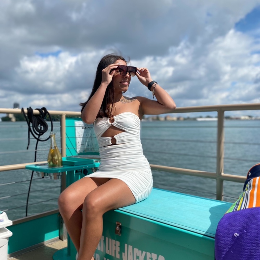 Windsor white body con dress